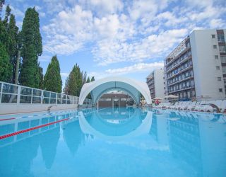 Отель "Bridge Family" / "Бридж Фэмили"